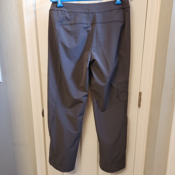 Title nine pants size 8 - Picture 2 of 4